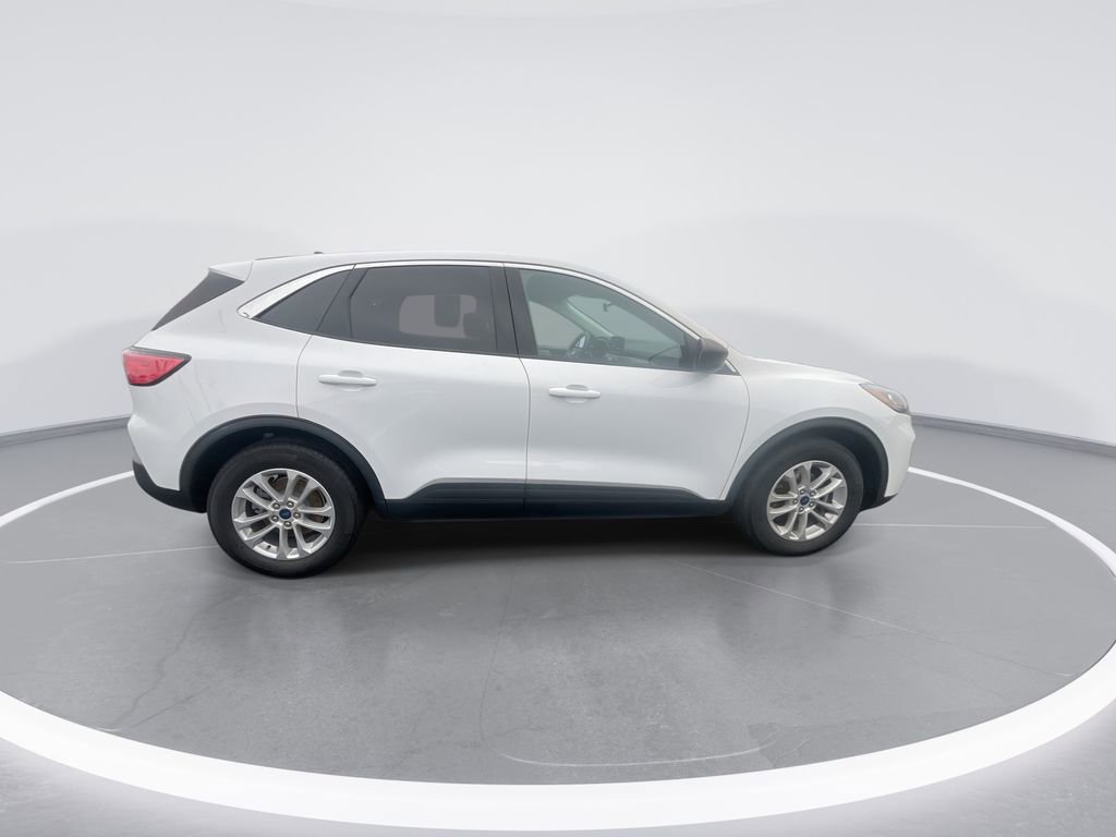Used 2022 Ford Escape SE image 9