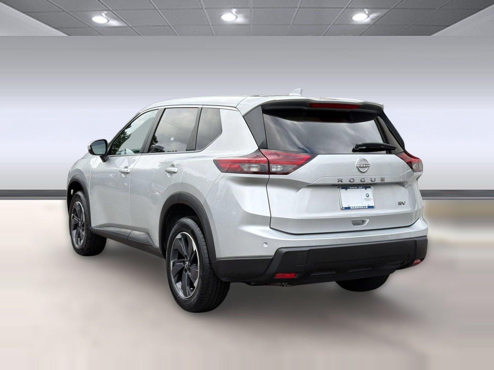 Used 2024 Nissan Rogue SV FWD image 3