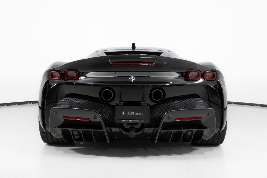 Used 2023 Ferrari SF90 Stradale AWD/4WD image 9