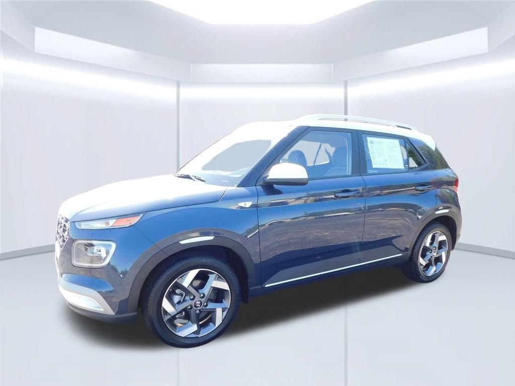 Used 2025 Hyundai Venue Limited FWD image 7