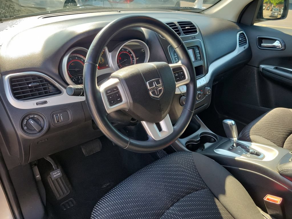Used 2018 Dodge Journey SE w/ Connectivity Group FWD image 22