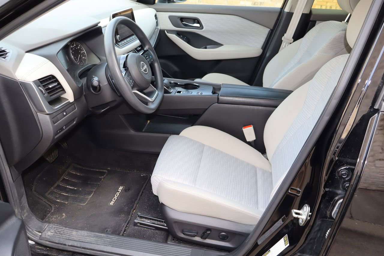 Used 2023 Nissan Rogue SV FWD image 15