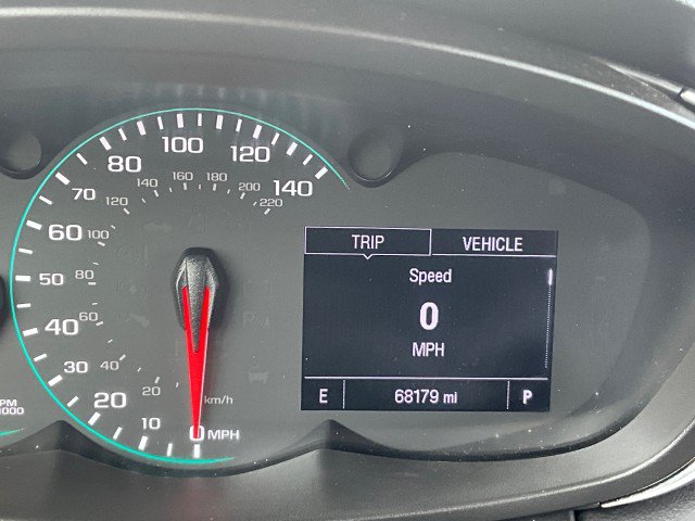 Used 2020 Chevrolet Trax LT w/ LT Convenience Package AWD/4WD image 9