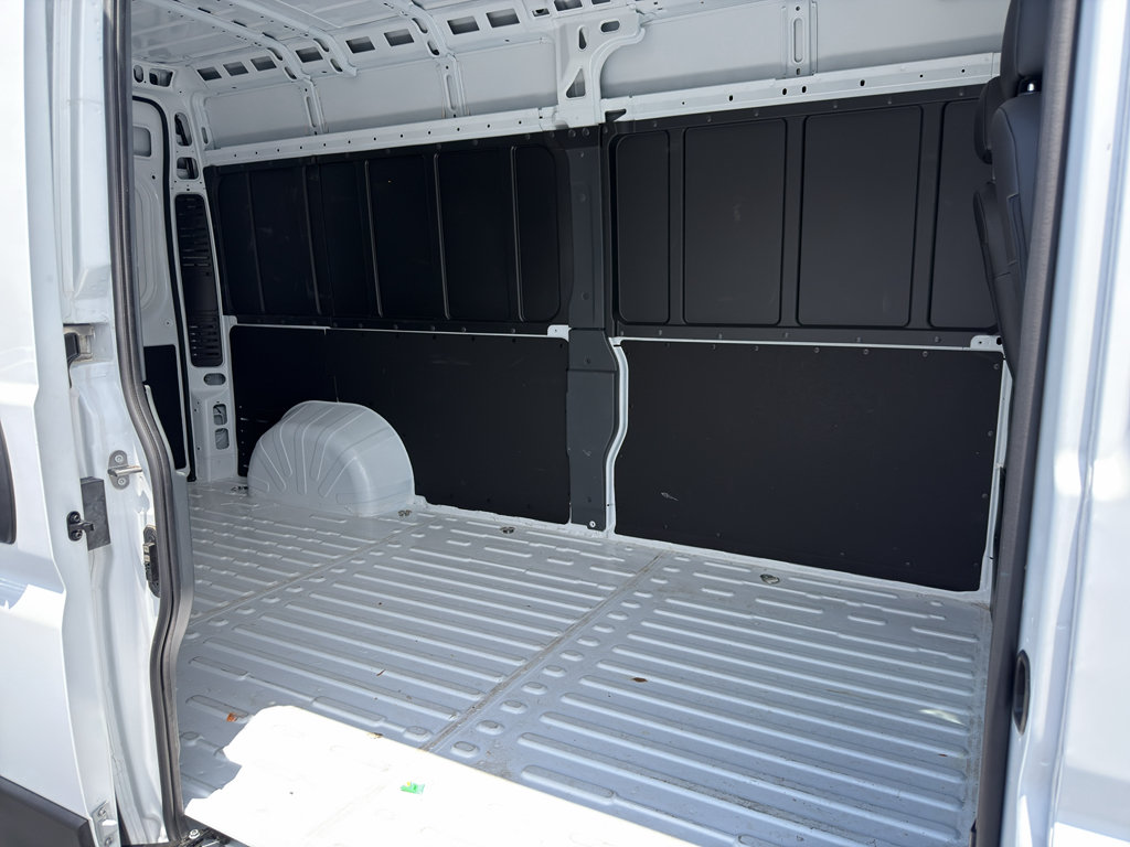 Used 2026 RAM ProMaster 2500 w/ Convenience Group FWD image 6