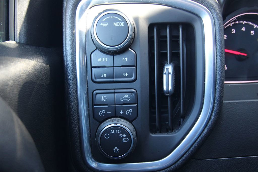 Used 2021 Chevrolet Silverado 1500 LT Trail Boss w/ Convenience Package II AWD/4WD image 23