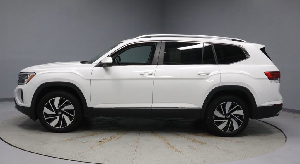Used 2024 Volkswagen Atlas SEL AWD/4WD image 9