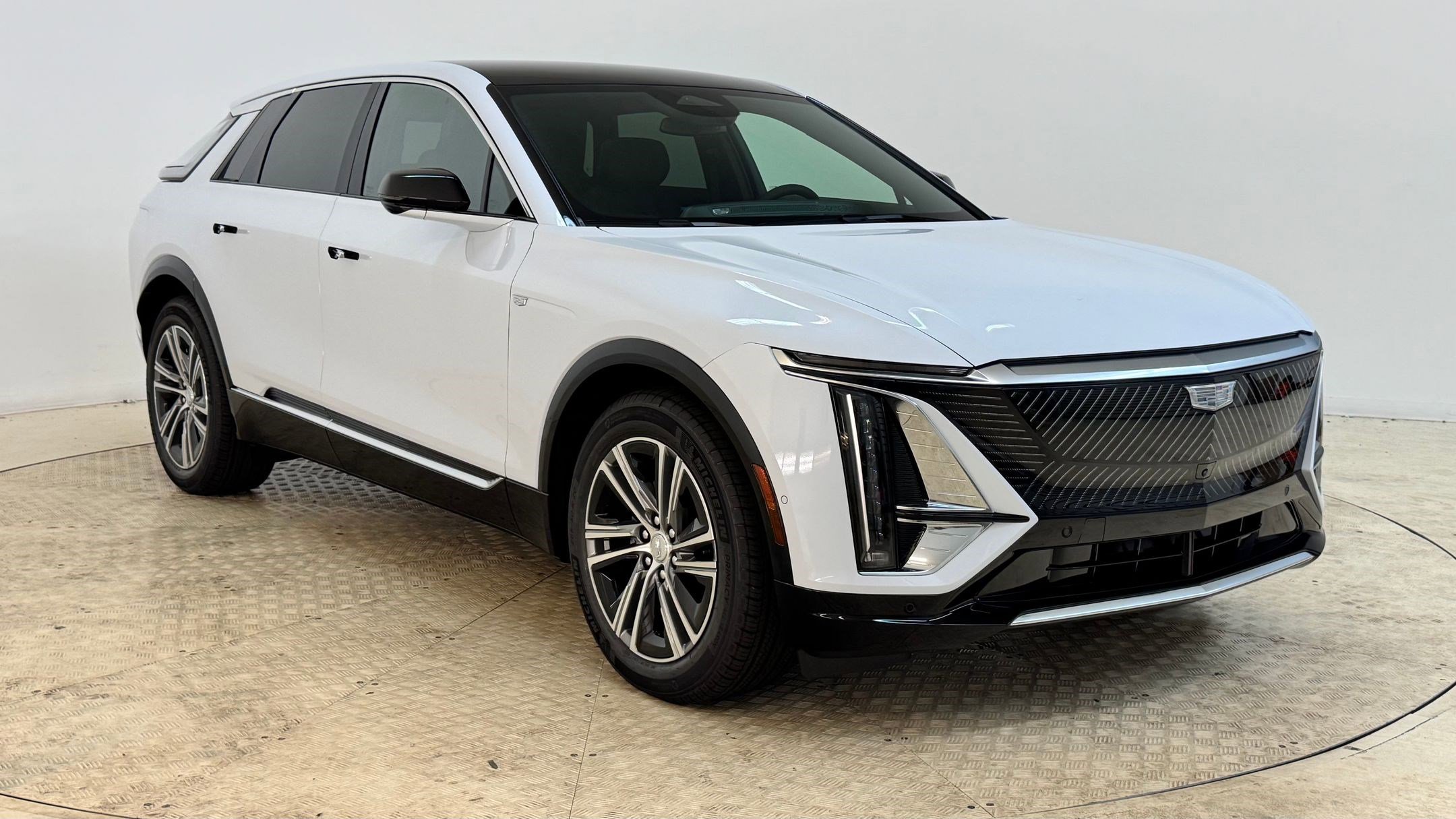 New 2026 Cadillac Lyriq Luxury image 7