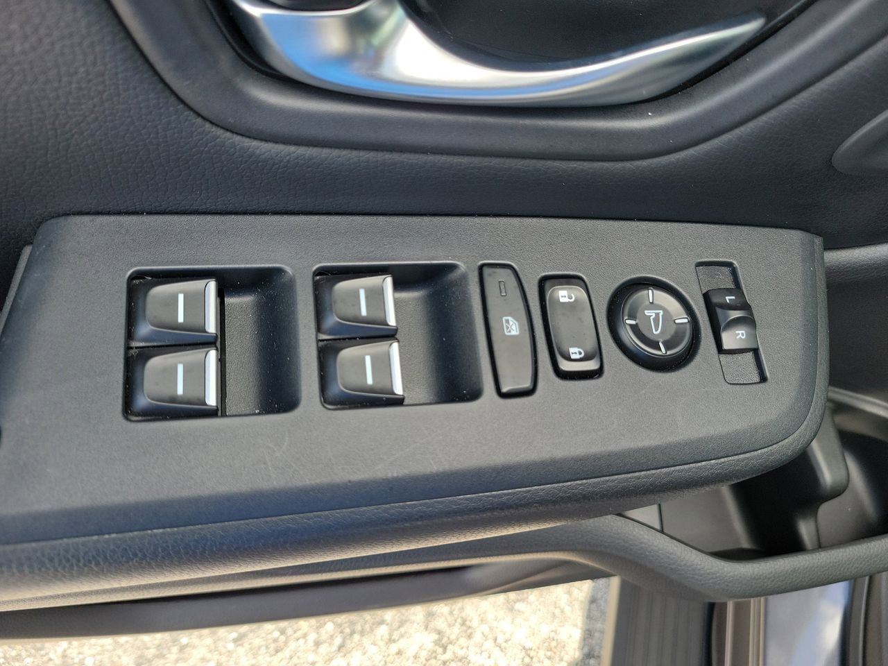 Used 2023 Honda Pilot EX-L image 23