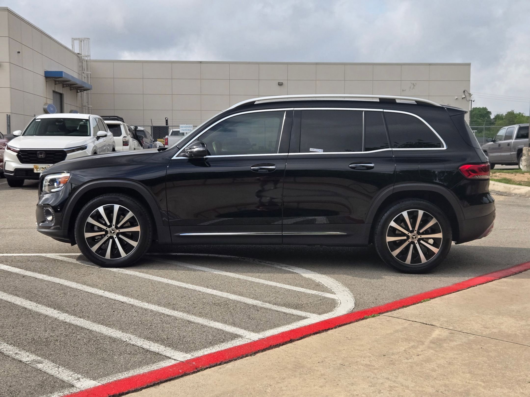 Used 2021 Mercedes-Benz GLB 250 image 6