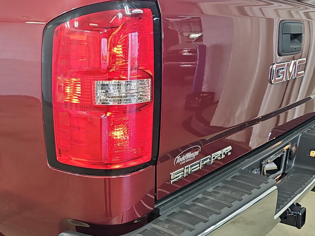 Used 2017 GMC Sierra 1500 SLE w/ SLE Value Package AWD/4WD image 38