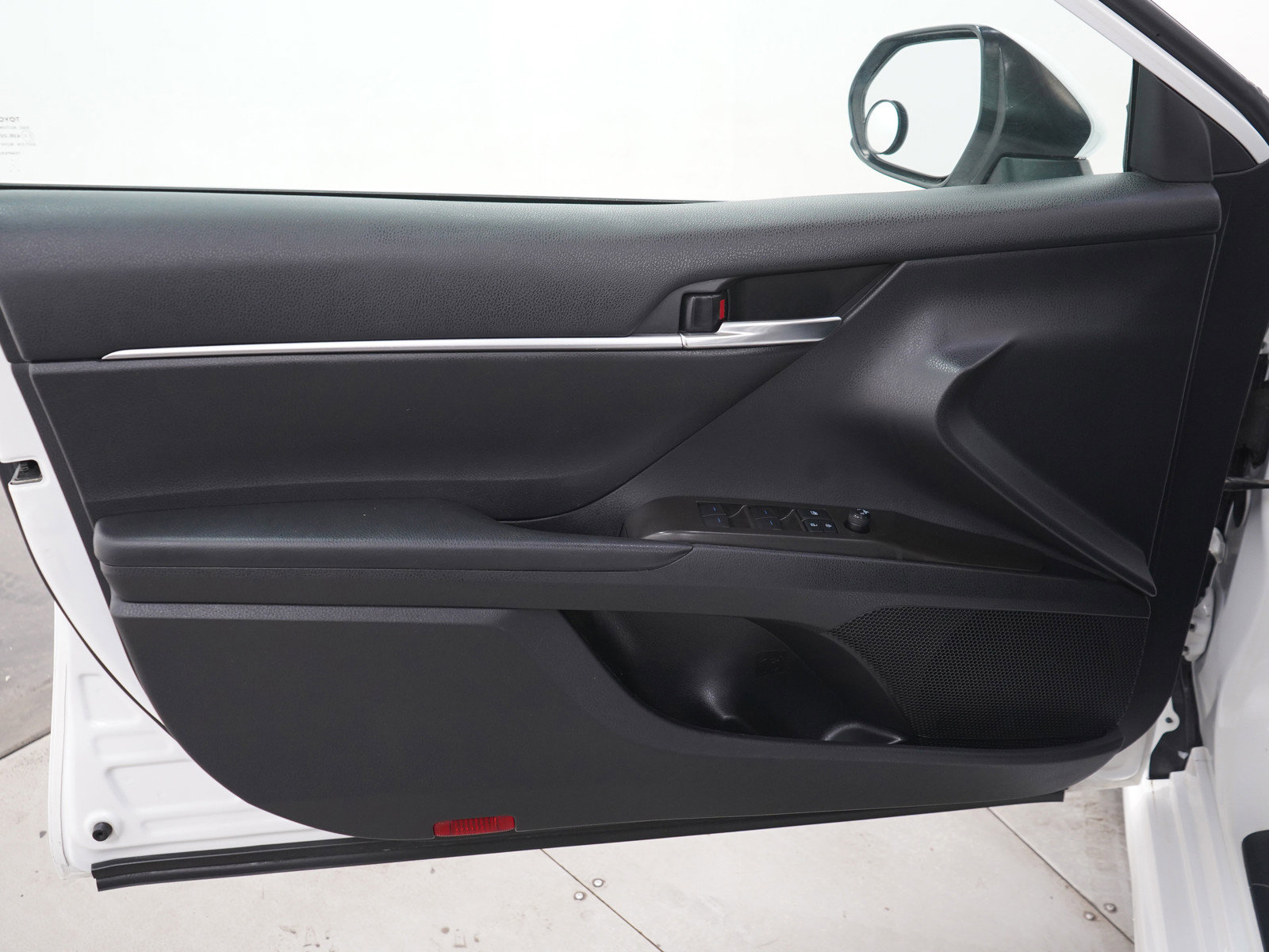 Used 2021 Toyota Camry SE w/ Carpet Mat Package (TMS) FWD image 19