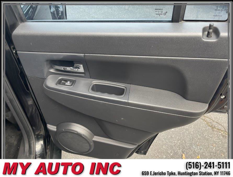 Used 2011 Jeep Liberty Sport image 29