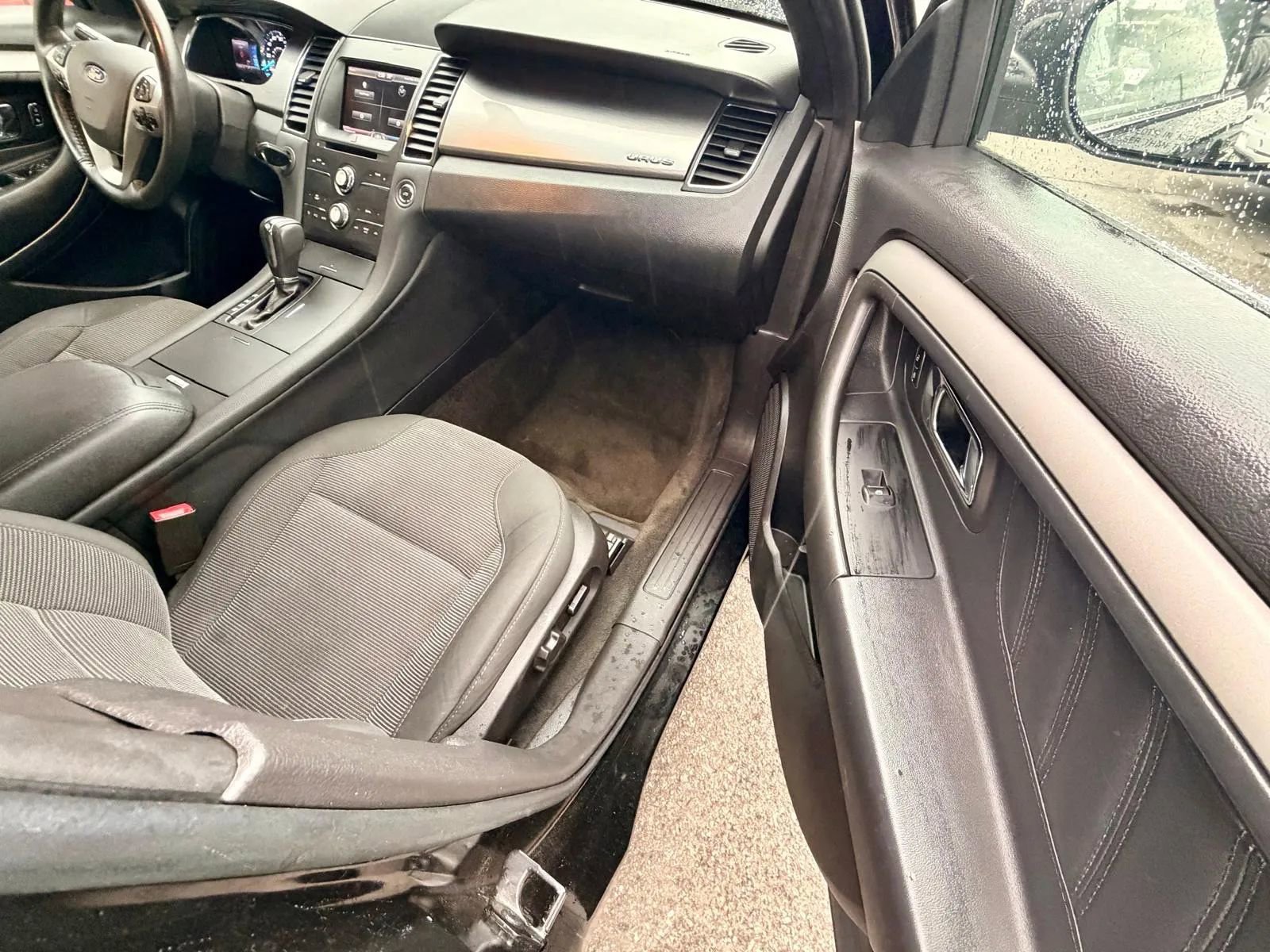 Used 2014 Ford Taurus SEL w/ Equipment Group 201A image 8