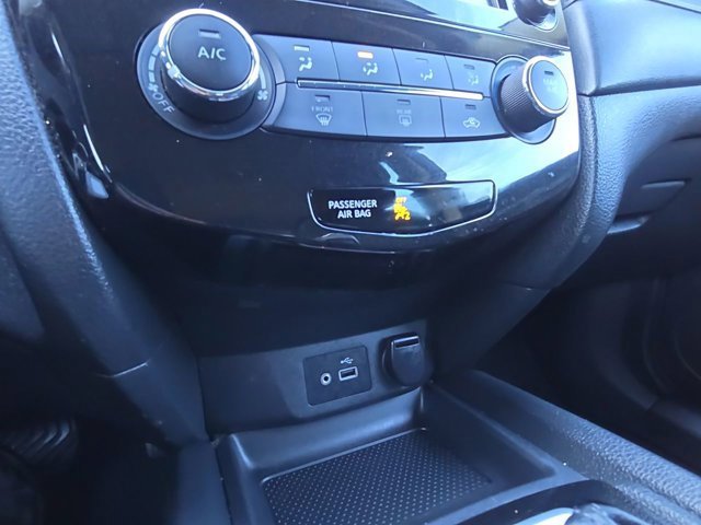 Used 2018 Nissan Rogue S image 23