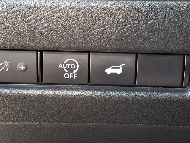 Used 2026 Nissan Rogue SV FWD image 27