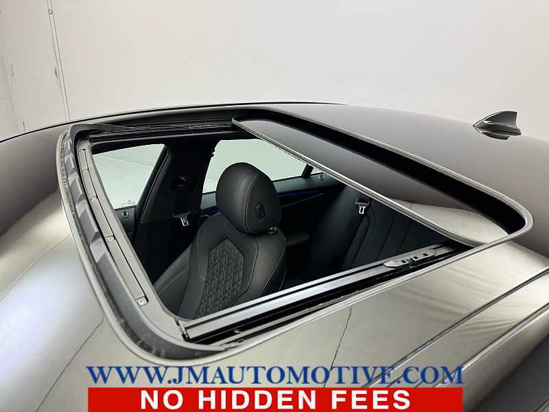 Used 2023 BMW 530i xDrive w/ Premium Package image 11