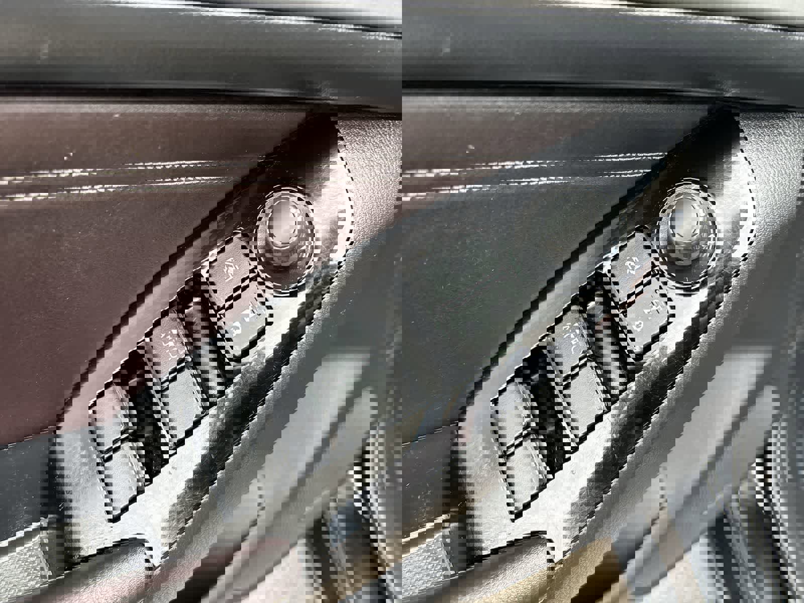 Used 2018 MAZDA MAZDA3 Touring image 10