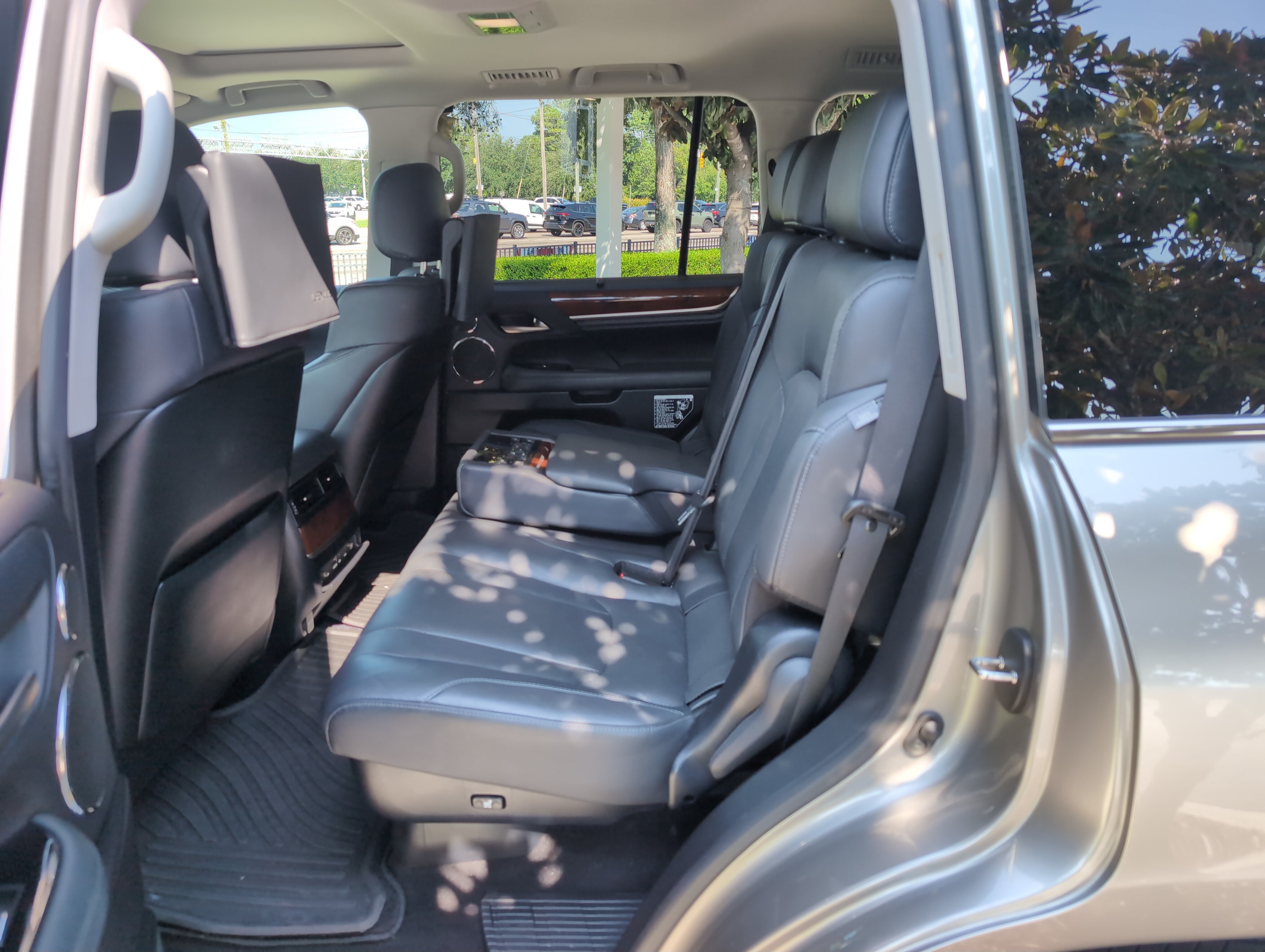 Certified 2020 Lexus LX 570 4WD w/ Luxury Package image 31