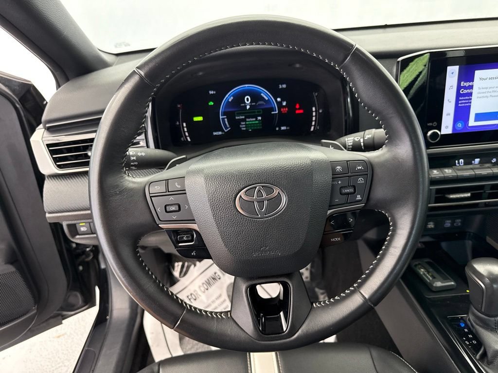 Used 2025 Toyota Camry SE FWD image 28
