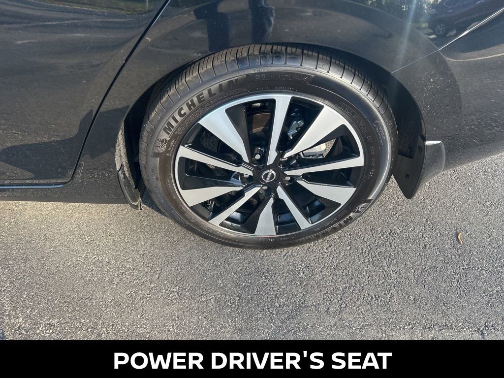 Certified 2025 Nissan Sentra SV w/ SV Premium Package image 12