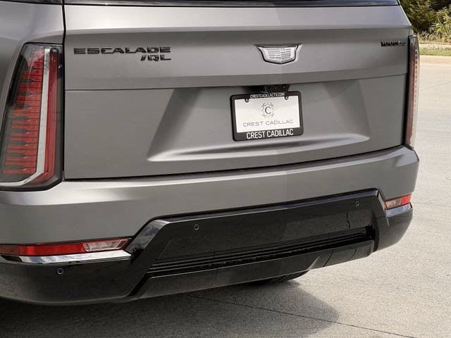 New 2026 Cadillac Escalade IQL Sport 1 w/ LPO, ONYX Package AWD/4WD image 6