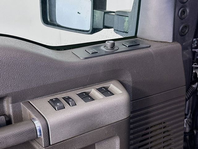 Used 2011 Ford F350 Lariat w/ Lariat Interior Pkg image 17