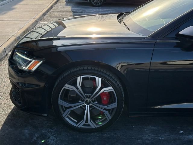 Used 2025 Audi S6 Premium Plus image 15