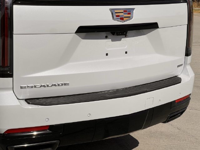 New 2026 Cadillac Escalade ESV Sport w/ Touring Package AWD/4WD image 5