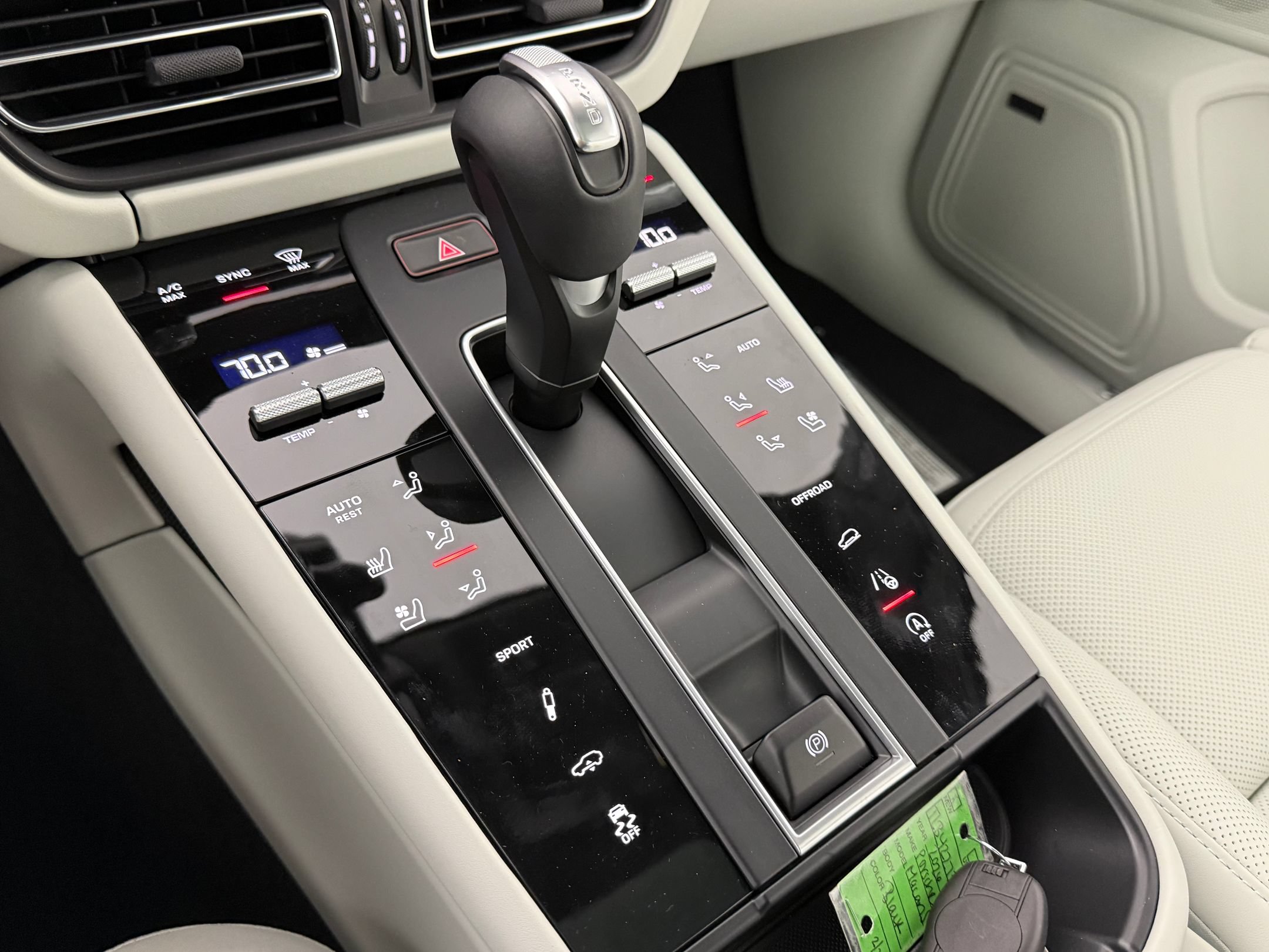 Used 2026 Porsche Macan S AWD/4WD image 17