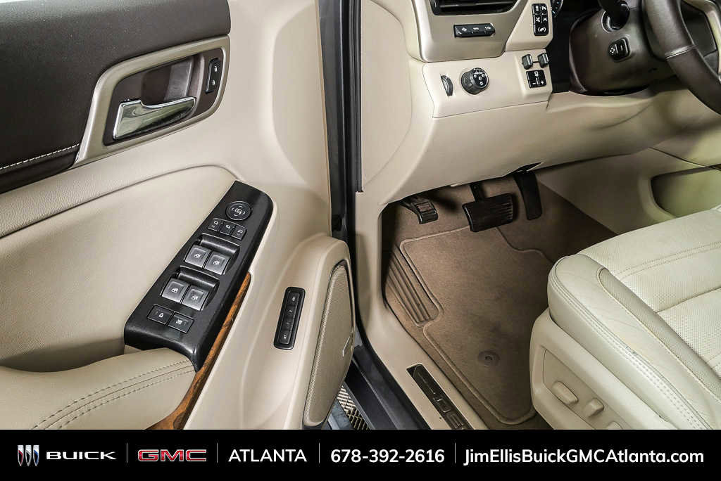 Used 2020 GMC Yukon XL Denali w/ Denali Premium Package RWD image 8