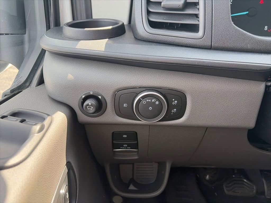 Used 2024 Ford Transit 250 Low Roof w/ Exterior Upgrade Package RWD image 17