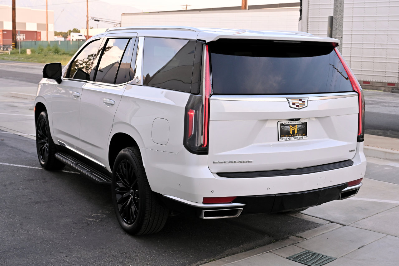 Used 2021 Cadillac Escalade Premium Luxury image 4