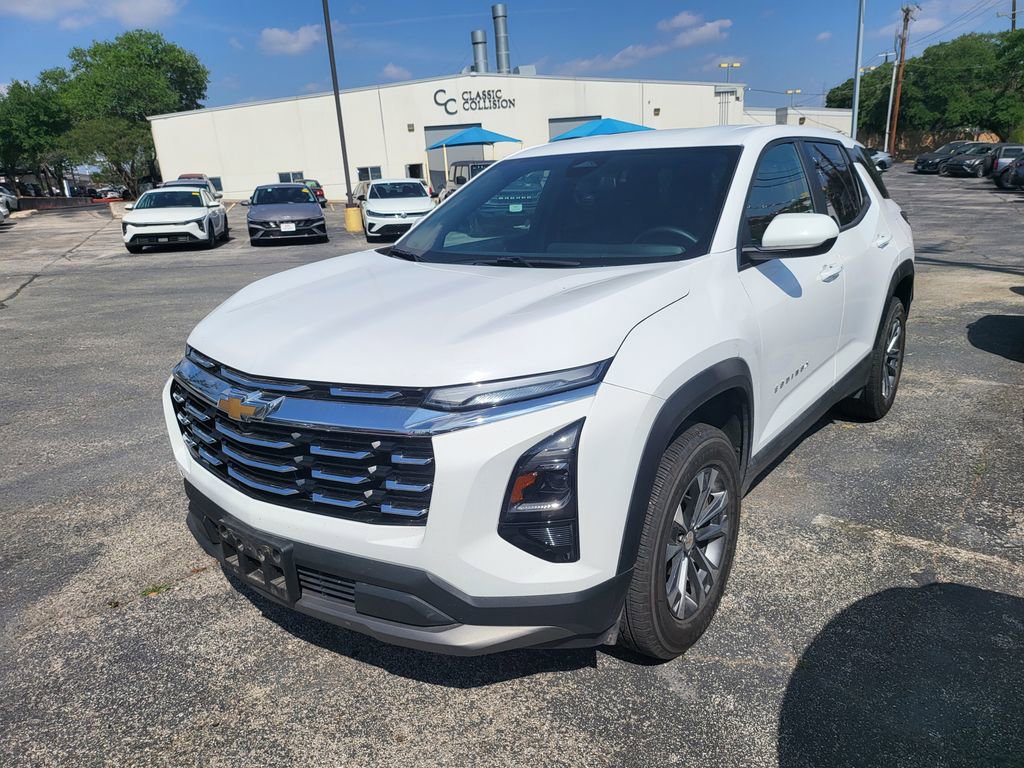 Used 2025 Chevrolet Equinox LT FWD image 1