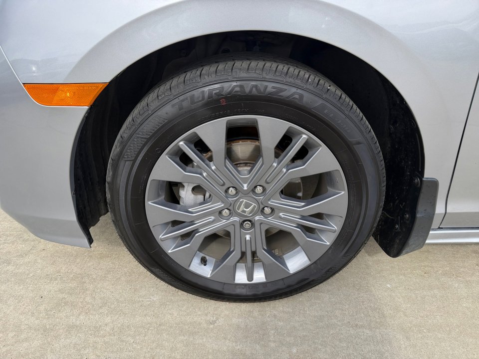 Certified 2025 Honda Odyssey Touring image 31