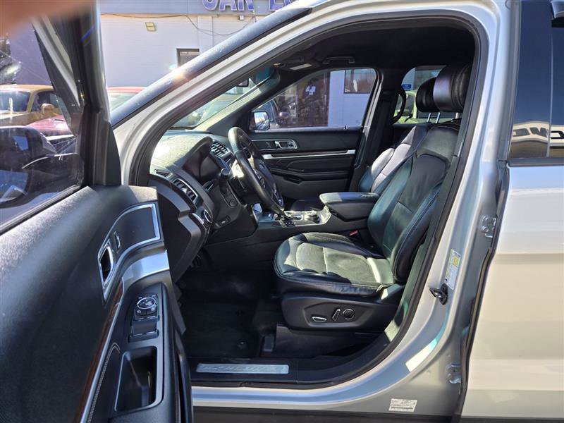 Used 2017 Ford Explorer Limited AWD/4WD image 14