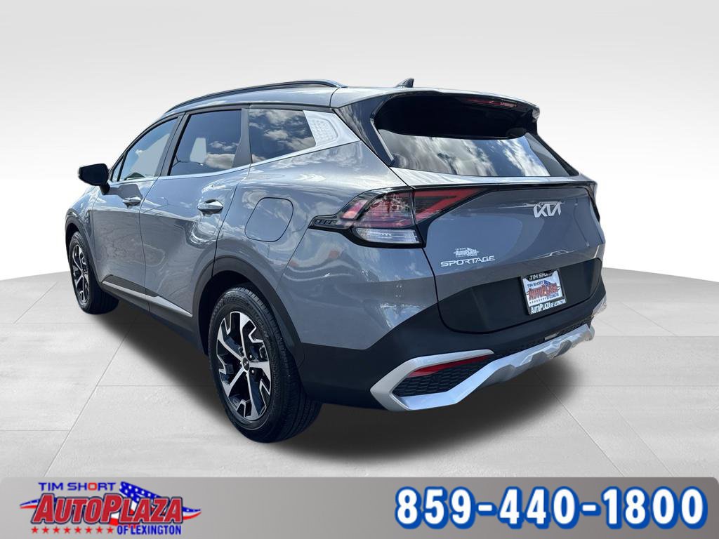 Used 2025 Kia Sportage EX w/ Premium Package FWD image 2