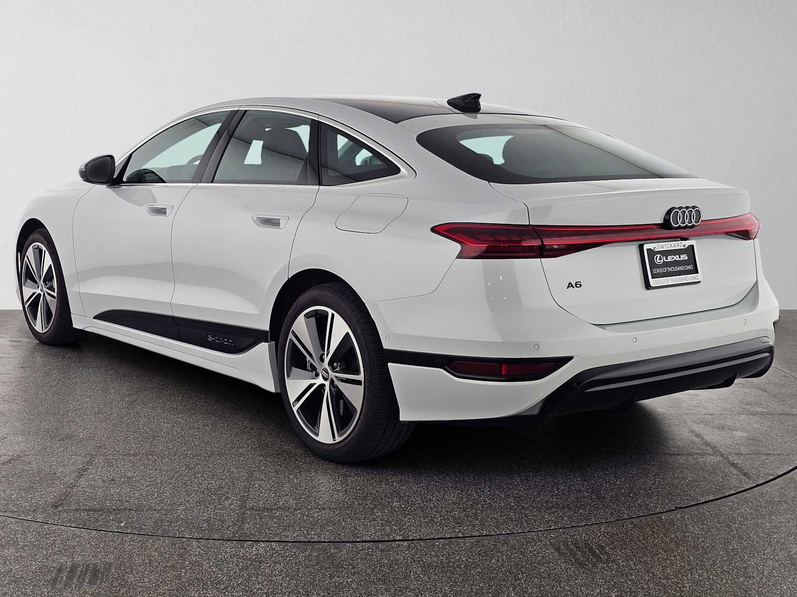 Used 2025 Audi A6 e-tron Premium Plus w/ Premium Plus RWD image 5