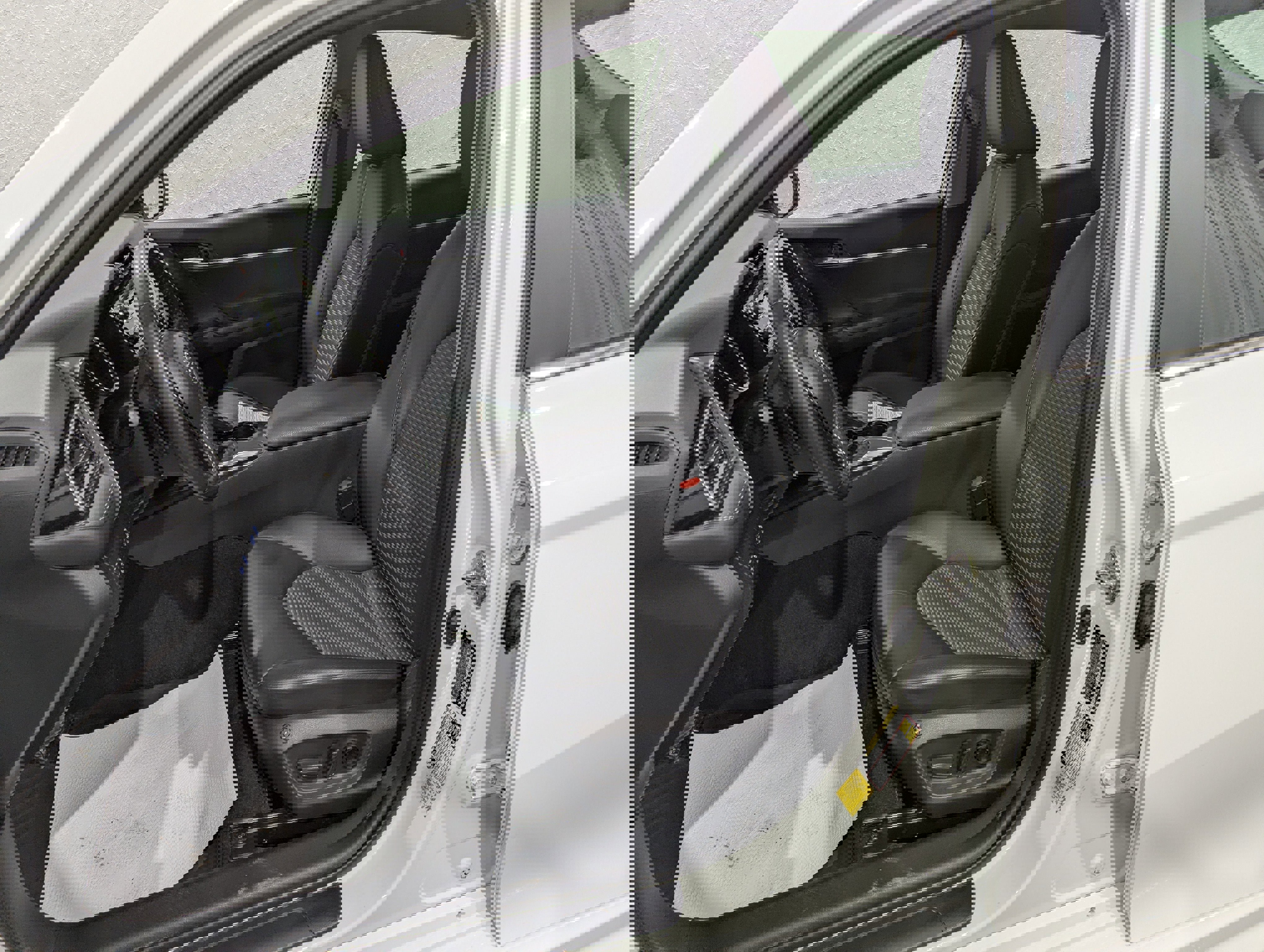 Used 2020 Toyota Camry SE image 12