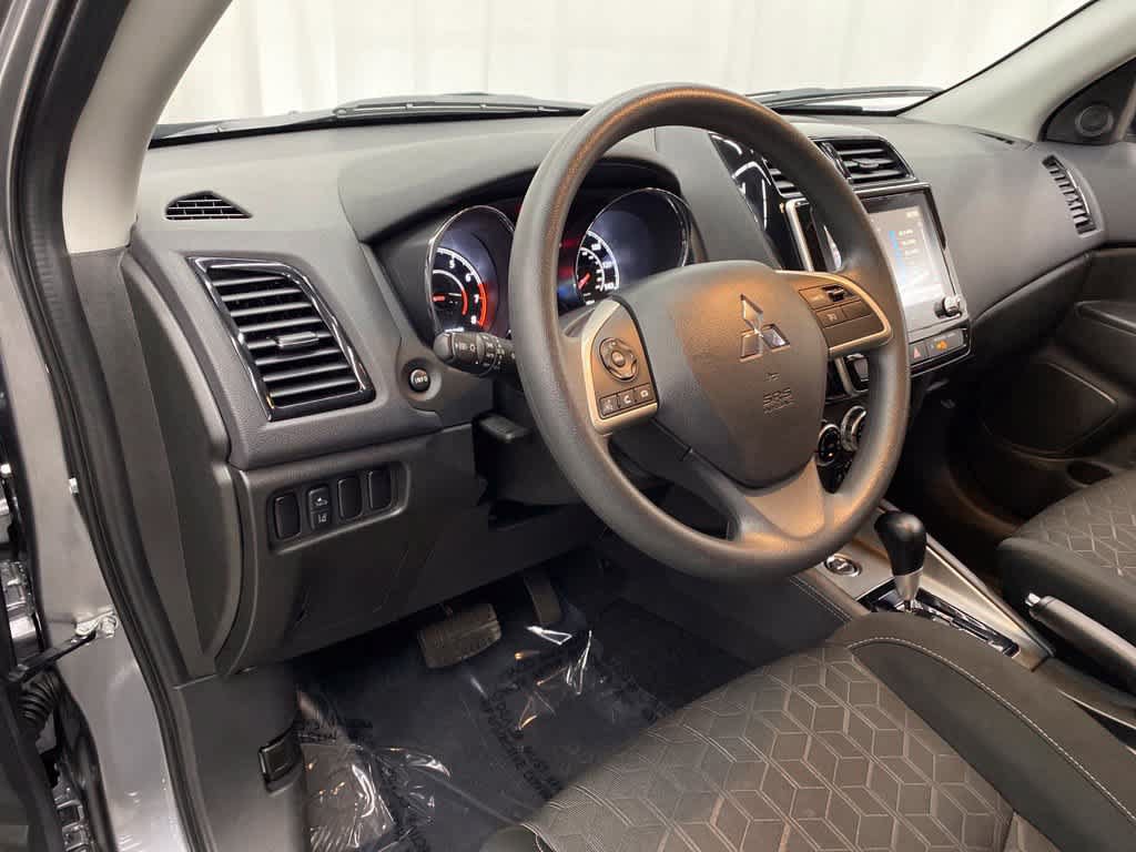 Used 2026 Mitsubishi Outlander Sport ES AWD/4WD image 2