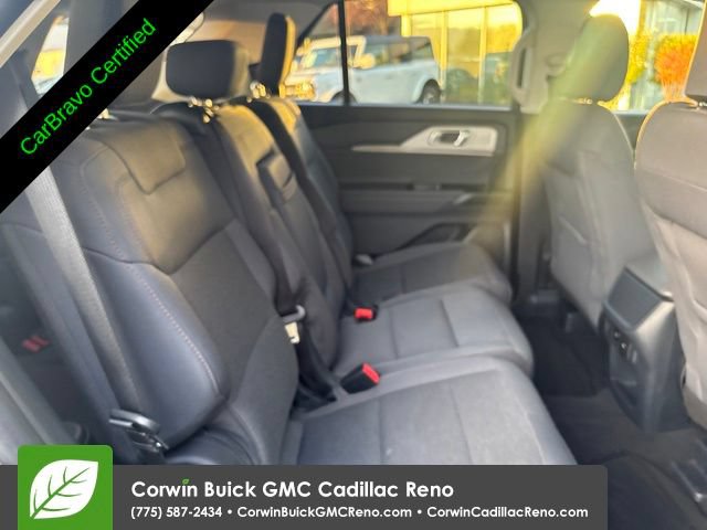 Used 2025 Ford Explorer Active AWD/4WD image 31