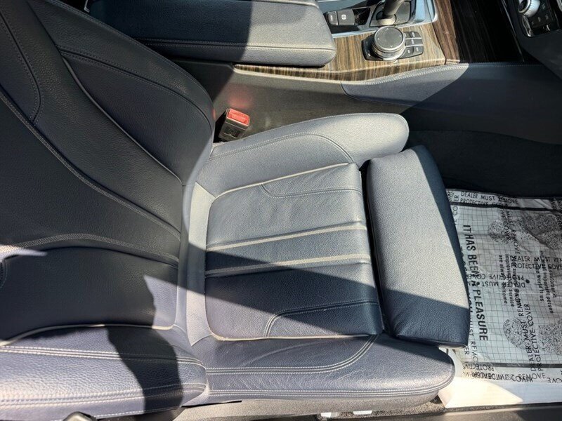 Used 2018 BMW 530e w/ Premium Package 2 RWD image 15