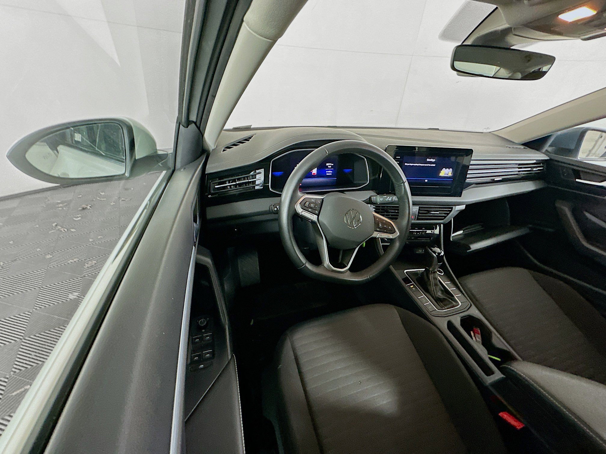 Used 2025 Volkswagen Jetta S image 18