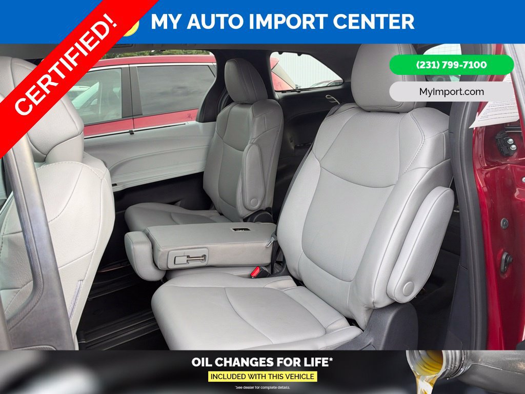 Certified 2026 Toyota Sienna XLE FWD image 24