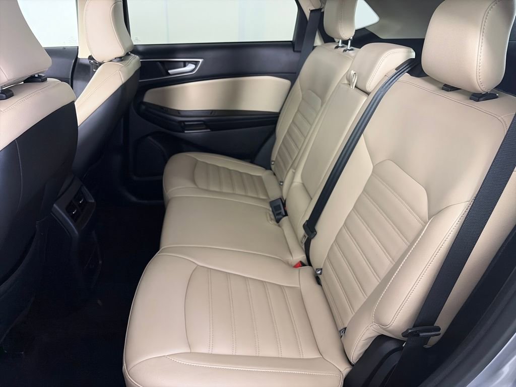 Used 2024 Ford Edge SEL image 13