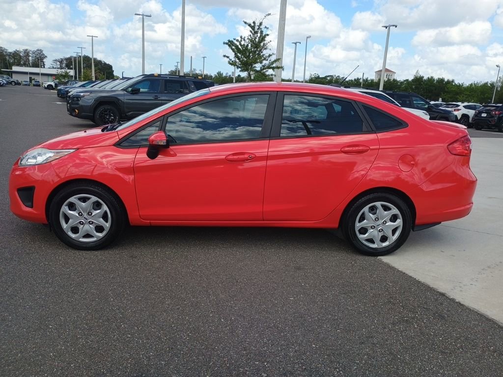 Used 2013 Ford Fiesta SE w/ Super Fuel Economy Pkg image 8