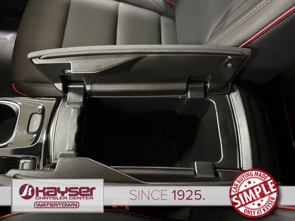 Used 2023 Buick Envision Essence w/ Technology Package I image 31