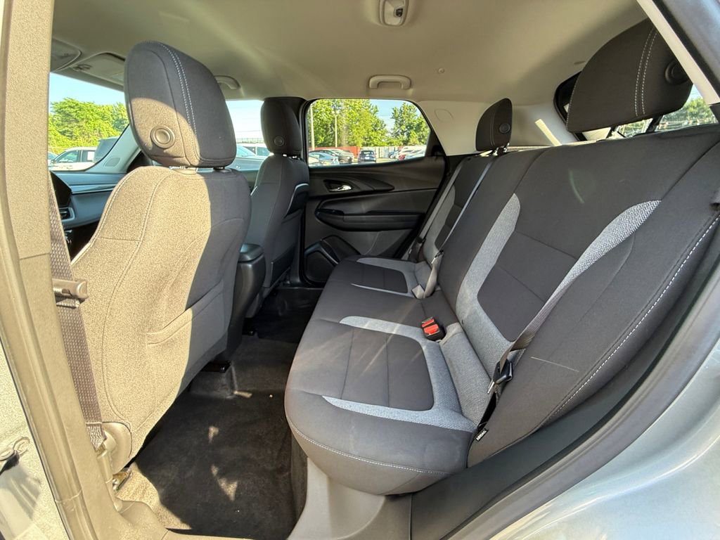 Used 2024 Chevrolet TrailBlazer LT AWD/4WD image 23