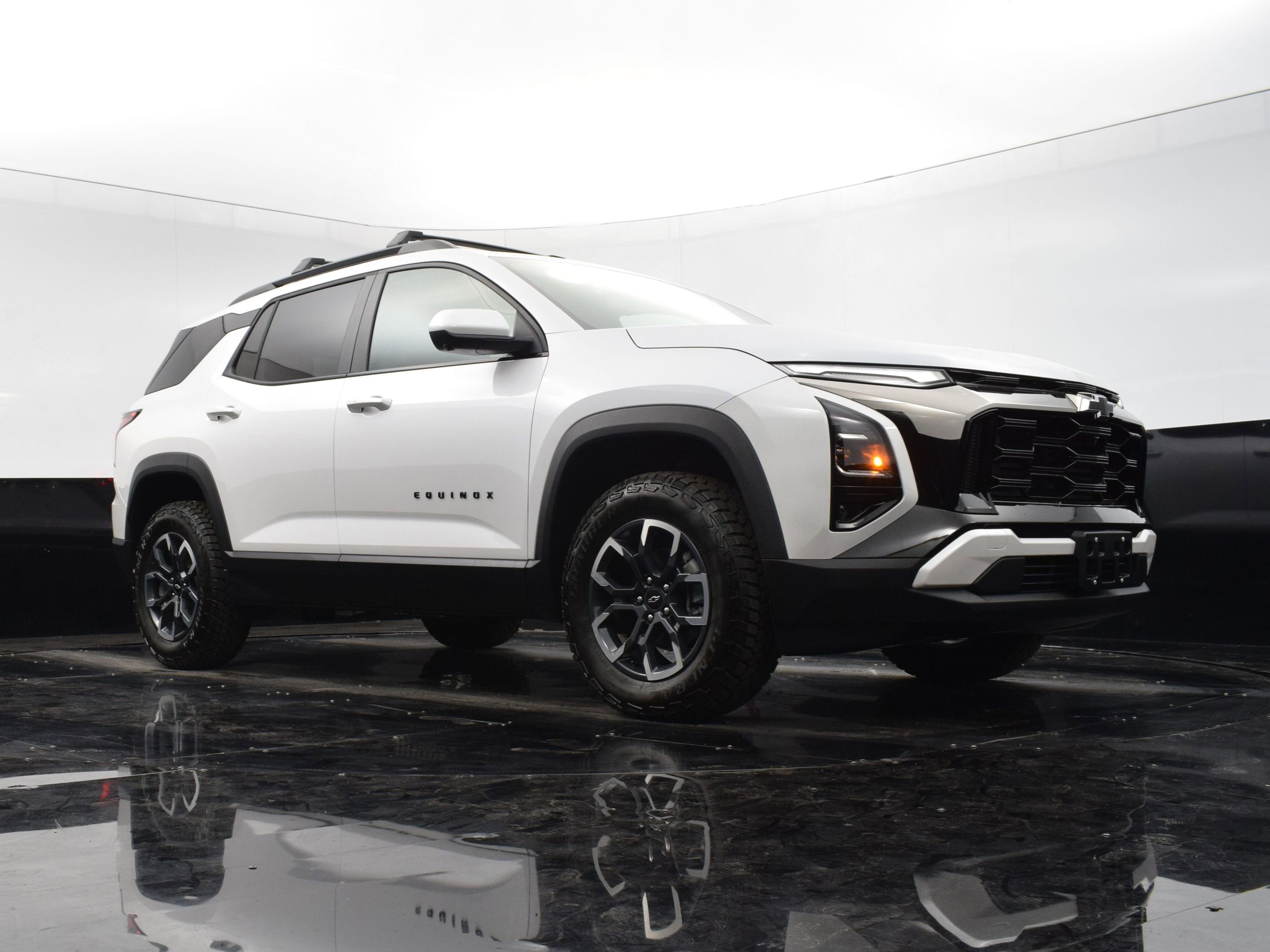 New 2025 Chevrolet Equinox ACTIV w/ Safety and Technology Package