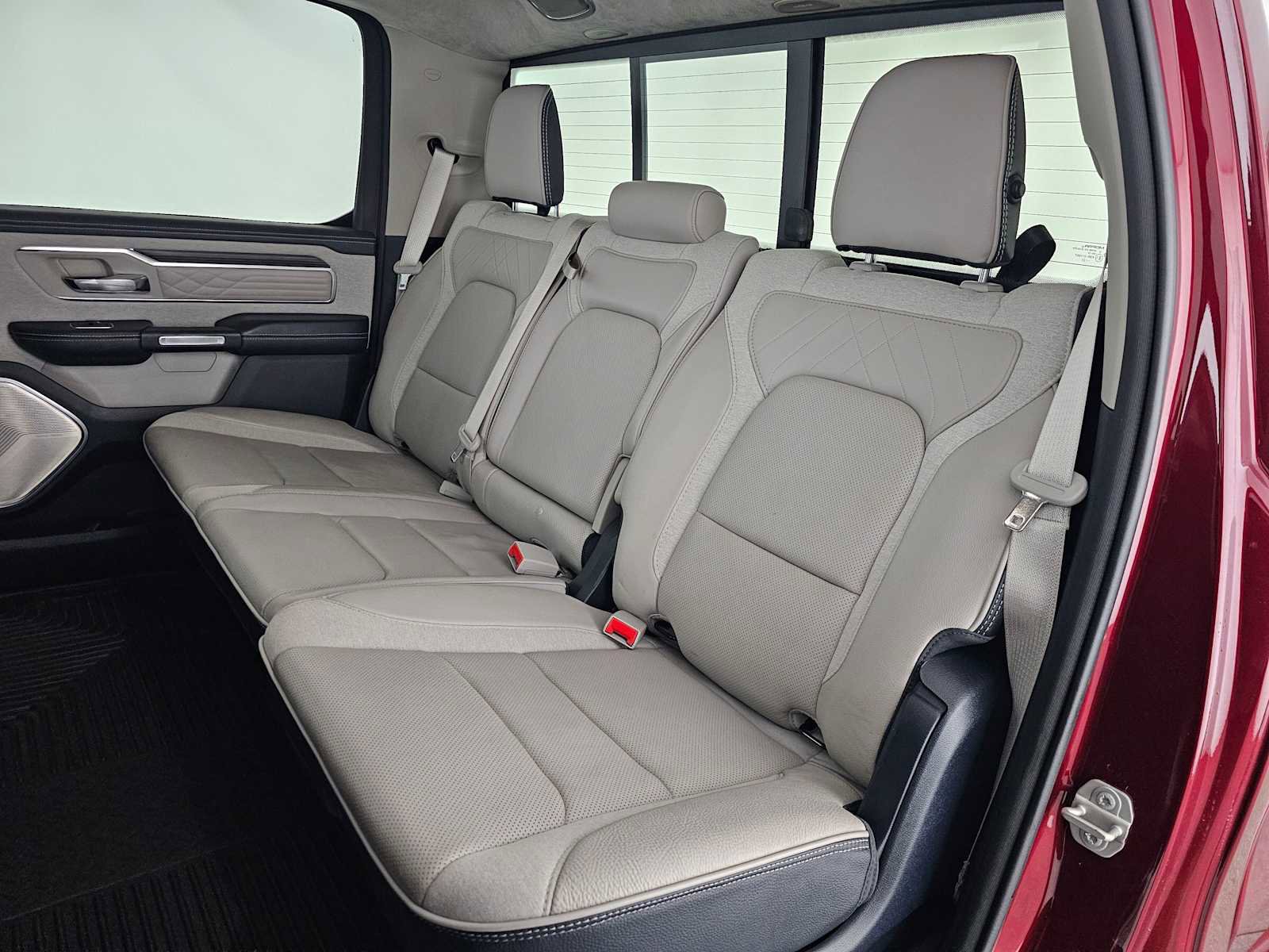 Used 2024 RAM 1500 Limited AWD/4WD image 19