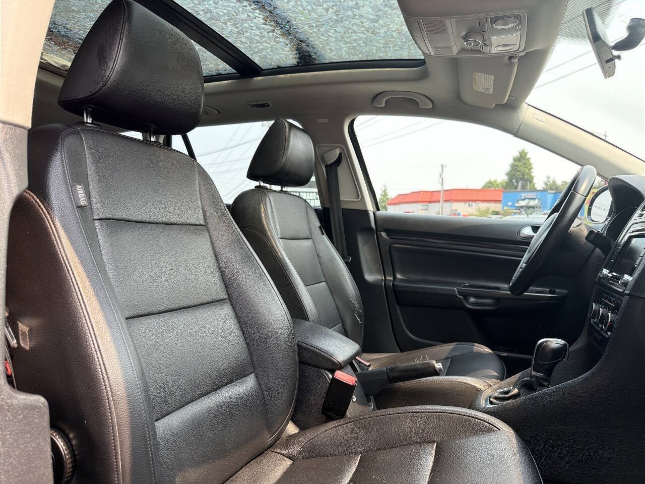 Used 2014 Volkswagen Jetta TDI FWD image 18
